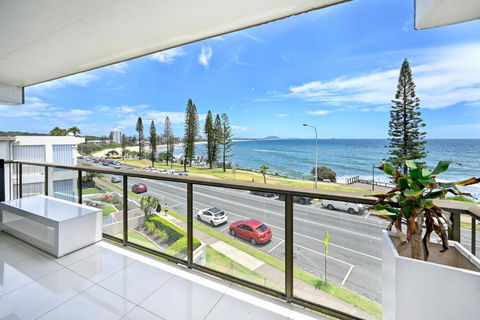 Alexandra Headland Ocean Dream - Stunning View ZA6 - Palm Beach Accommodation 3
