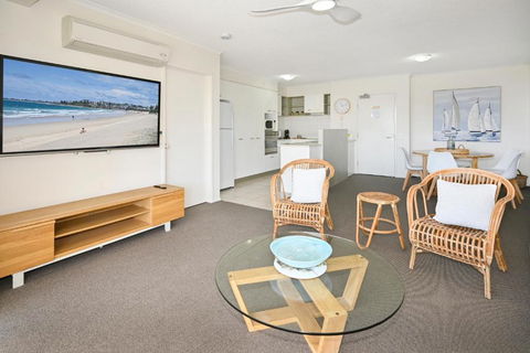 Alexandra Headland Resort Heaven, Pool / Beach ZD8 - Palm Beach Accommodation 3