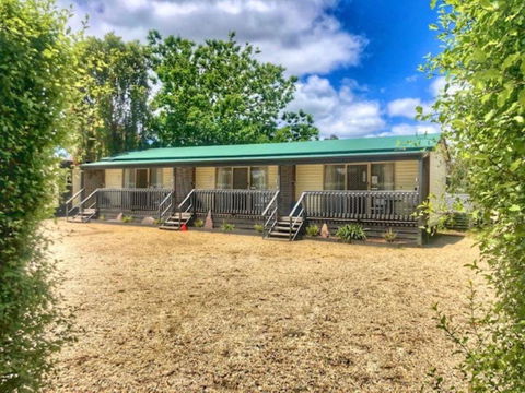 Alexandra Parklife Studio 3 - Palm Beach Accommodation 0