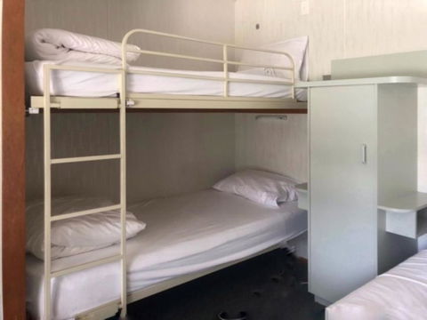 Alexandra Parklife Studio 3 - Palm Beach Accommodation 3