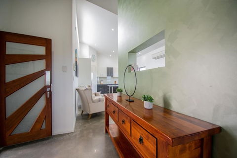 Alfra 23 - Palm Beach Accommodation 0
