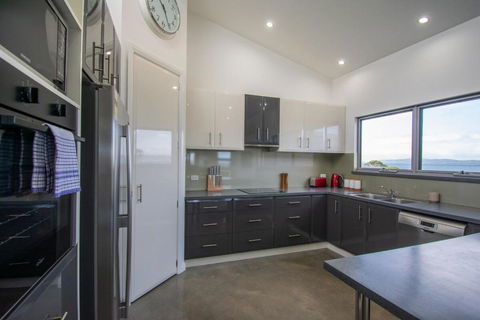 Alfra 23 - Palm Beach Accommodation 4