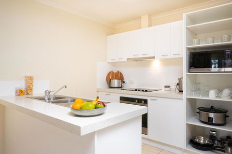 Aligned Corporate Residences Kew - Palm Beach Accommodation 4