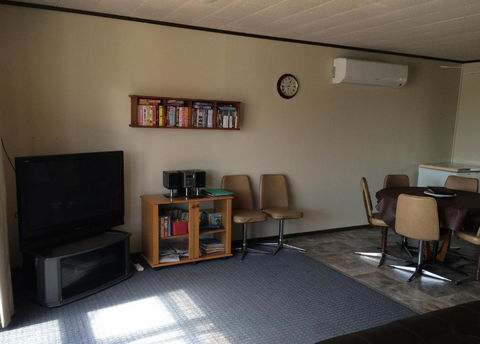 All Decked Out In Edithburgh - Palm Beach Accommodation 4
