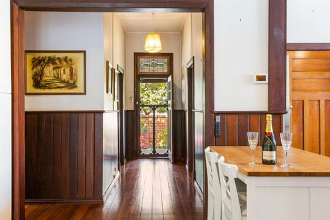 All Decked Out, Fremantle - Palm Beach Accommodation 0