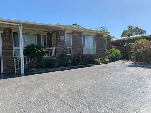 All In 3 Bedrooms,Fairfield West - Palm Beach Accommodation 2