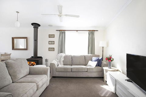 All Seasons - Palm Beach Accommodation 4