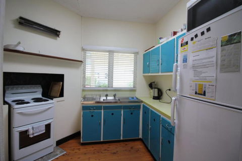All Serene - Palm Beach Accommodation 3