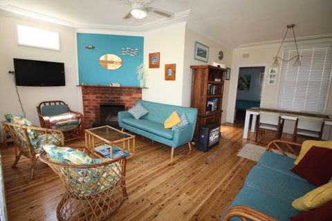 All Serene - Palm Beach Accommodation 2