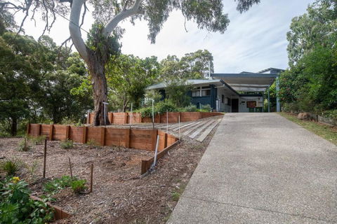 Allamanda Cottage - Close To Beach - Pet Friendly - Palm Beach Accommodation 1