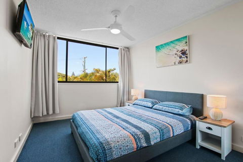 Allamanda, Unit 11, 32 Esplanade, Bulcock Beach - Palm Beach Accommodation 4
