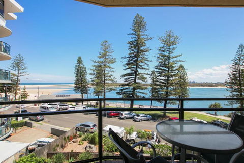 Allamanda, Unit 11, 32 Esplanade, Bulcock Beach - Palm Beach Accommodation 0