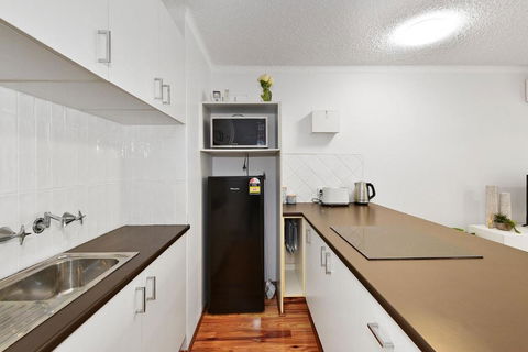 Allamanda Unit 22 - Palm Beach Accommodation 1