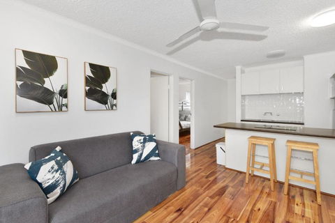Allamanda Unit 22 - Palm Beach Accommodation 2