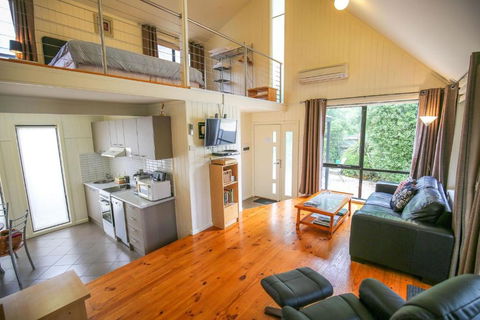 Allambie Cottages - Villa 1 - Palm Beach Accommodation 0