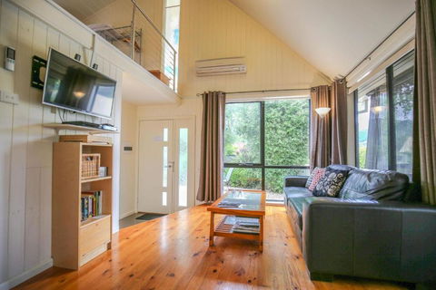 Allambie Cottages - Villa 1 - Palm Beach Accommodation 1