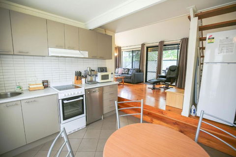 Allambie Cottages - Villa 1 - Palm Beach Accommodation 3