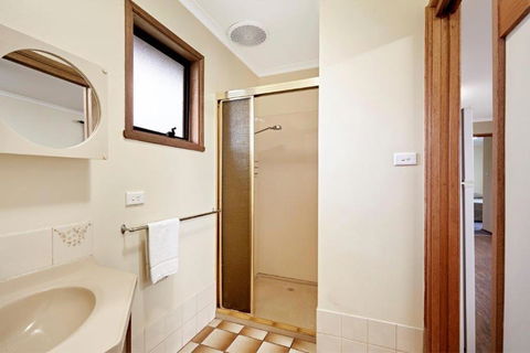 Allestree Holiday Units - Palm Beach Accommodation 2