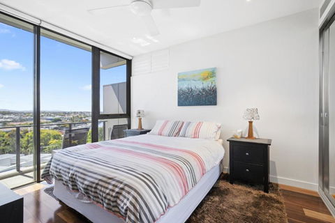 Allisee Apartments - Palm Beach Accommodation 4