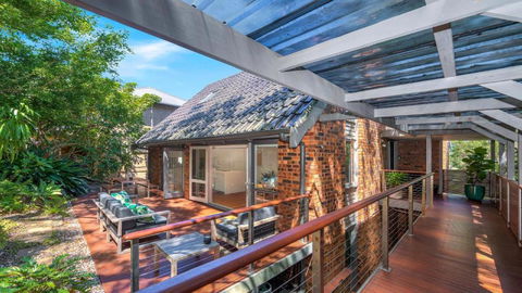 Allure - Bay Views And Wifi - Palm Beach Accommodation 3