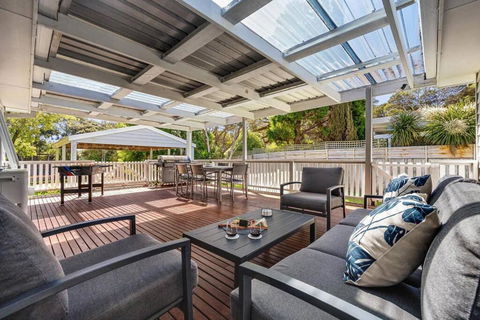 Allure Beach House Rye - Something For Everyone! - Palm Beach Accommodation 1