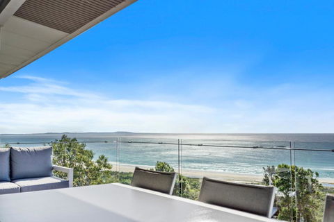 Allure - Palm Beach Accommodation 3