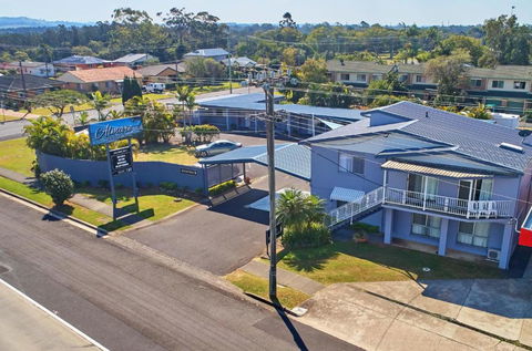 Almare Tourist Motel - Palm Beach Accommodation 0