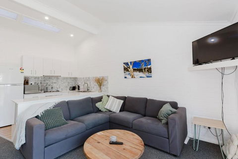 Alpha Centauri 7 Of 39 Gippsland Street - Palm Beach Accommodation 2
