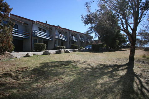Alpha Centauri Townhouses - Palm Beach Accommodation 0