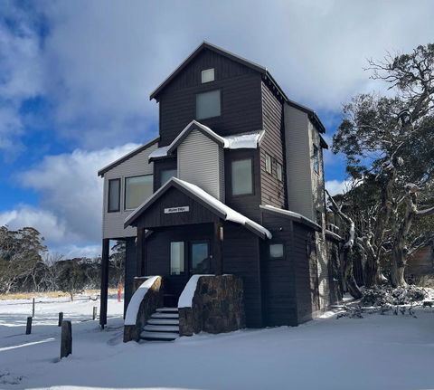 Alpine Edge - Palm Beach Accommodation 0