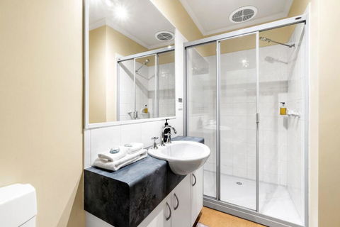 Altair - Palm Beach Accommodation 4