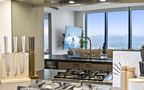 ALTITUDE Ocean Suites - SPECTACULAR, Unmatched Views & Luxury Accommodation - Palm Beach Accommodation 4