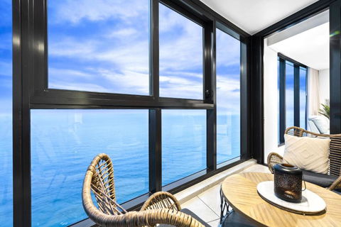ALTITUDE Ocean Suites - SPECTACULAR, Unmatched Views & Luxury Accommodation - Palm Beach Accommodation 1
