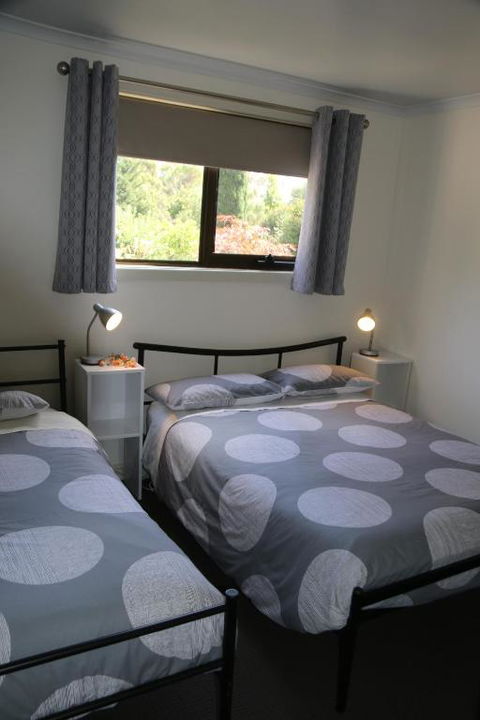 Altona Garden Retreat - Palm Beach Accommodation 2