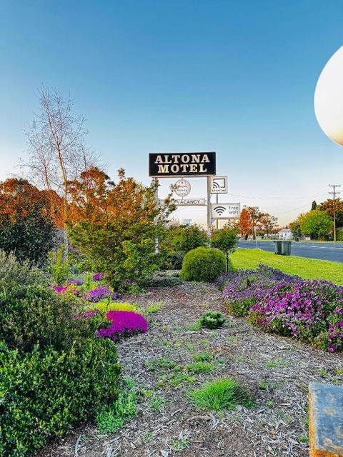 Altona Motel - Palm Beach Accommodation 0