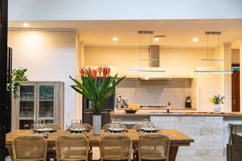 Amalfi - Port Douglas, Luxury In The Centre Of Town - Palm Beach Accommodation 3