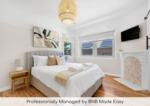 Amarde - Contemporary Heritage Fusion, Fireplace - Palm Beach Accommodation 0