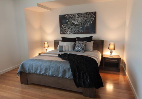 Amaroo - Palm Beach Accommodation 4