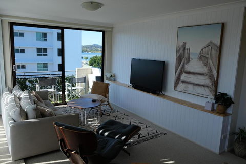 Amaroo 44 - Palm Beach Accommodation 1