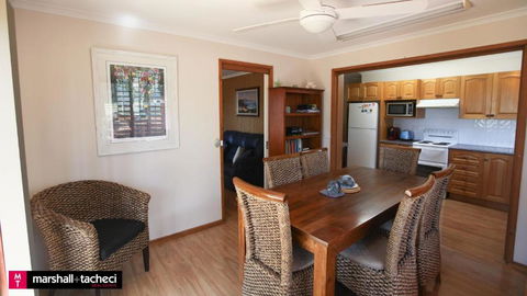 Amaroo Barraga Bay Family Holiday Home Bermagui - Palm Beach Accommodation 2