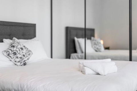 Amazing 1BR Apartment W Pool - Palm Beach Accommodation 3