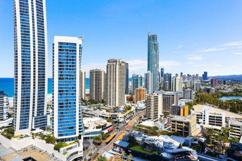 Amazing Chevron Heart Of Surfers Apartment - Palm Beach Accommodation 4