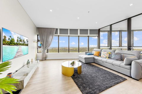 Amazing City View High Level Apt - Palm Beach Accommodation 3