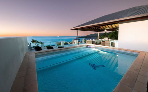 Amazing Penthouse With Whitsundays Lifestyle - Palm Beach Accommodation 2