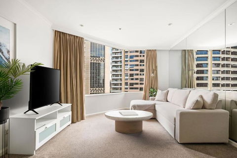 Amazing Sydney Apartment With Pool, Gym And Sauna - Palm Beach Accommodation 1