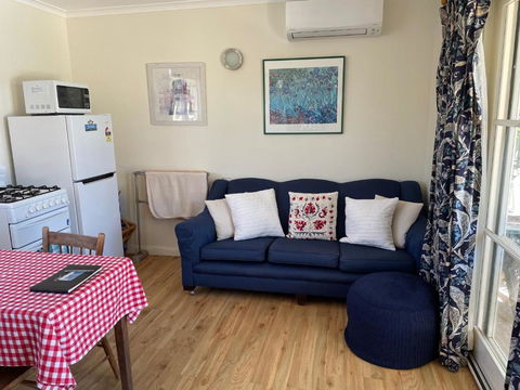 Amazing Views Pet Friendly Bed And Breakfast - Palm Beach Accommodation 4