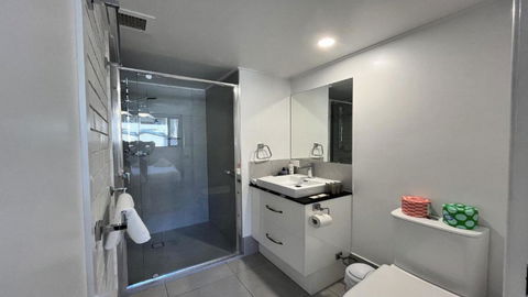 Amazing Views! Unit 3 Edgecliffe - Palm Beach Accommodation 2