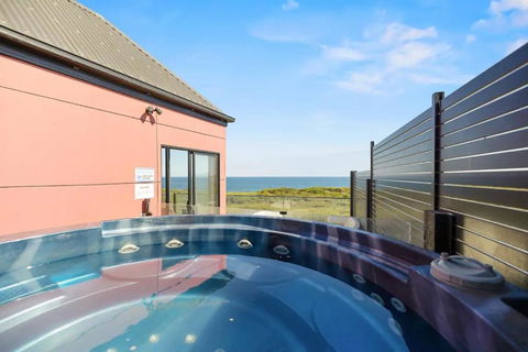 Amazing Views By Ready Set Stay - Palm Beach Accommodation 2