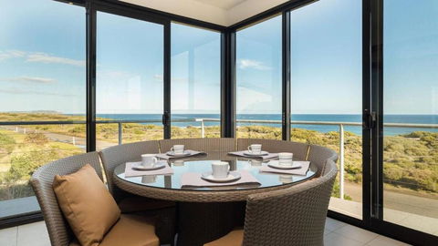 Amazing Views By Ready Set Stay - Palm Beach Accommodation 3