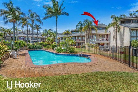 Amazing Waterfront Location - Palm Beach Accommodation 0